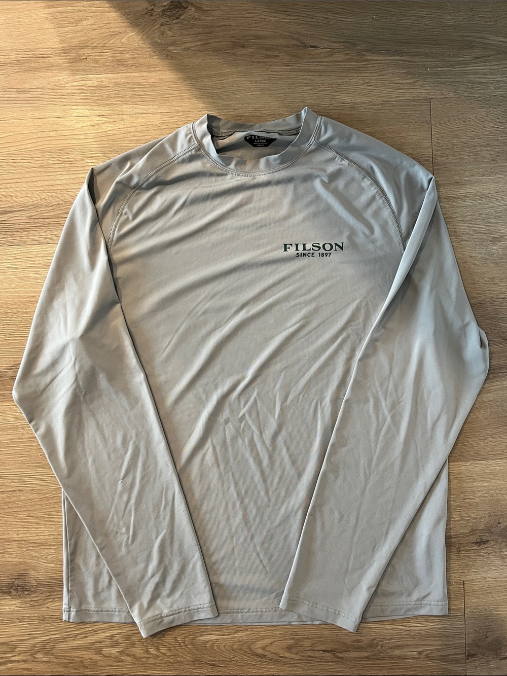 Filson Men’s Performance Shirt Size Large